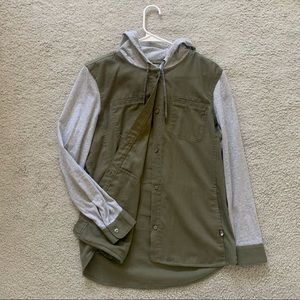 NORTH FACE BUTTON UP
